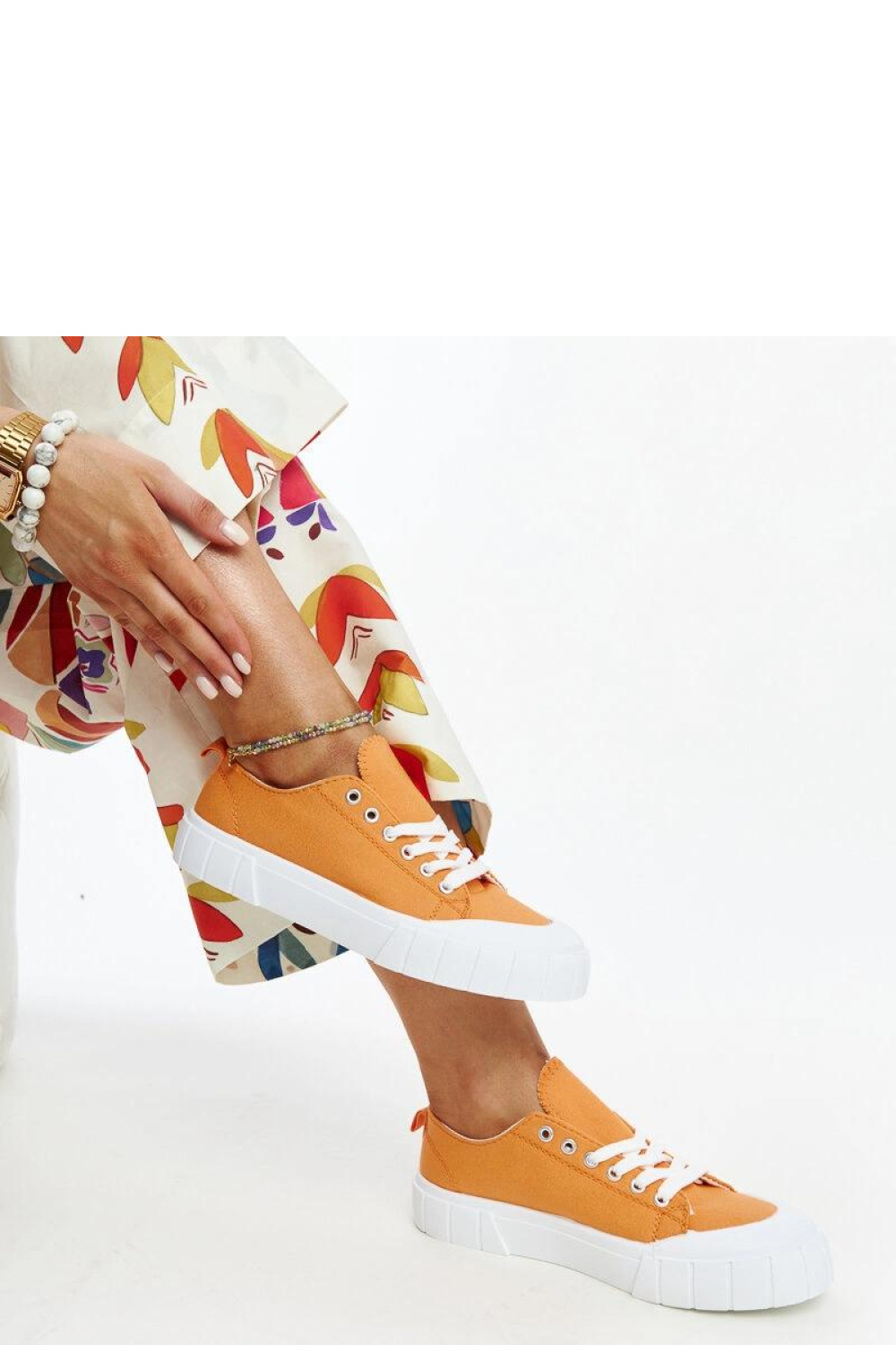 Pomarańczowe materiałowe trampki Eduarda - Solea - obrazek 3