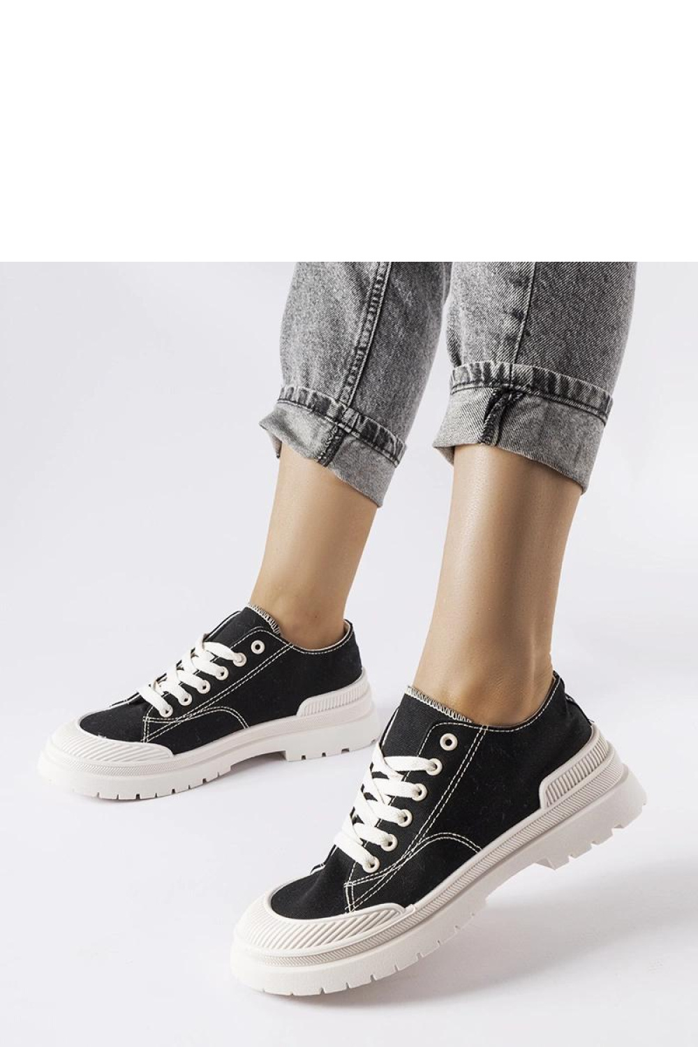 Czarne materiałowe trampki Nassar - Solea - obrazek 2