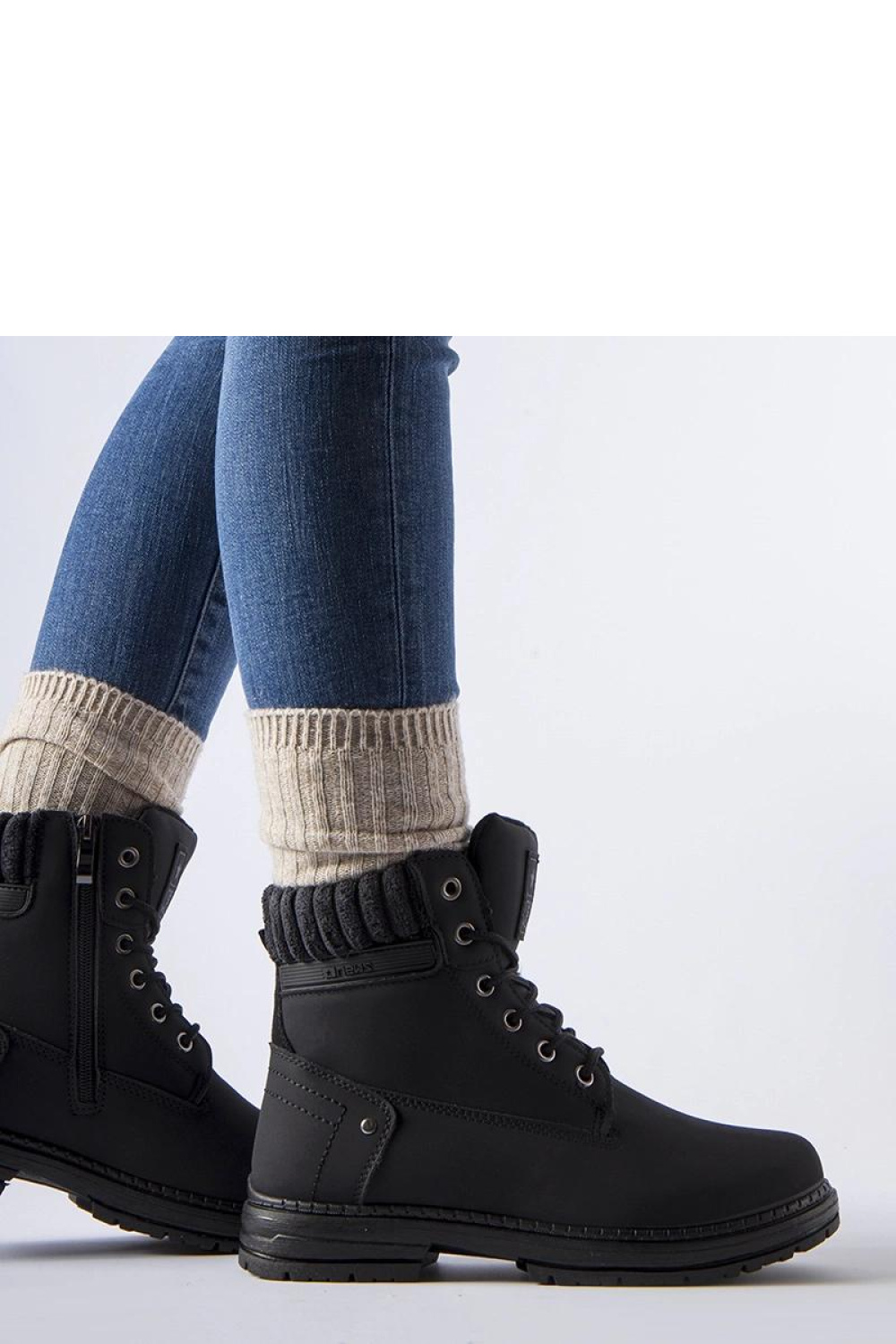 Czarne ocieplane damskie trapery Araujo - Solea - obrazek 4