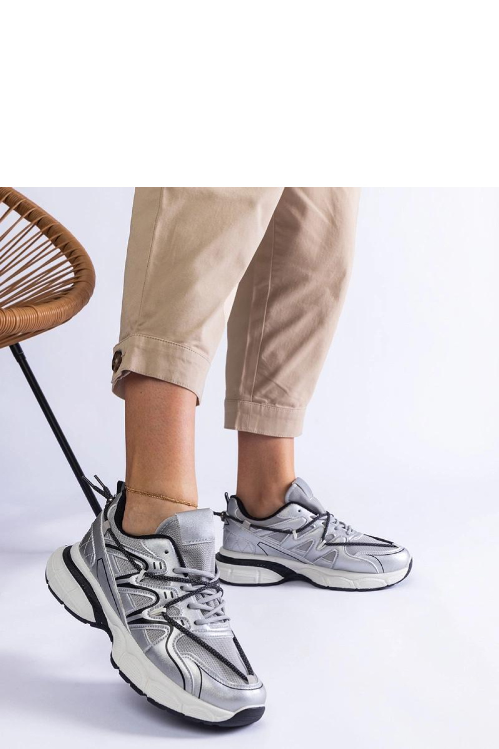 Srebrne damskie sneakersy na masywnej podeszwie Colunga - Solea - obrazek 2