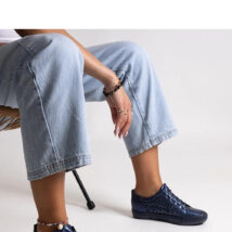 Granatowe ażurowe trampki Safune – Solea