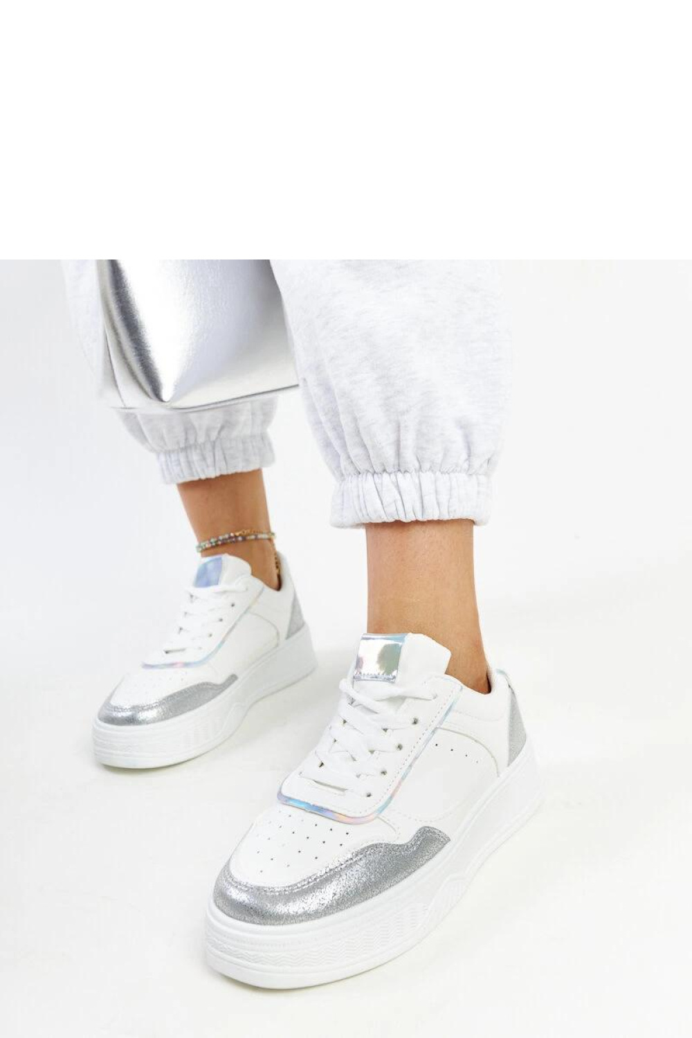 Biało-srebrne sneakersy na grubszej podeszwie Rumai - Solea - obrazek 3