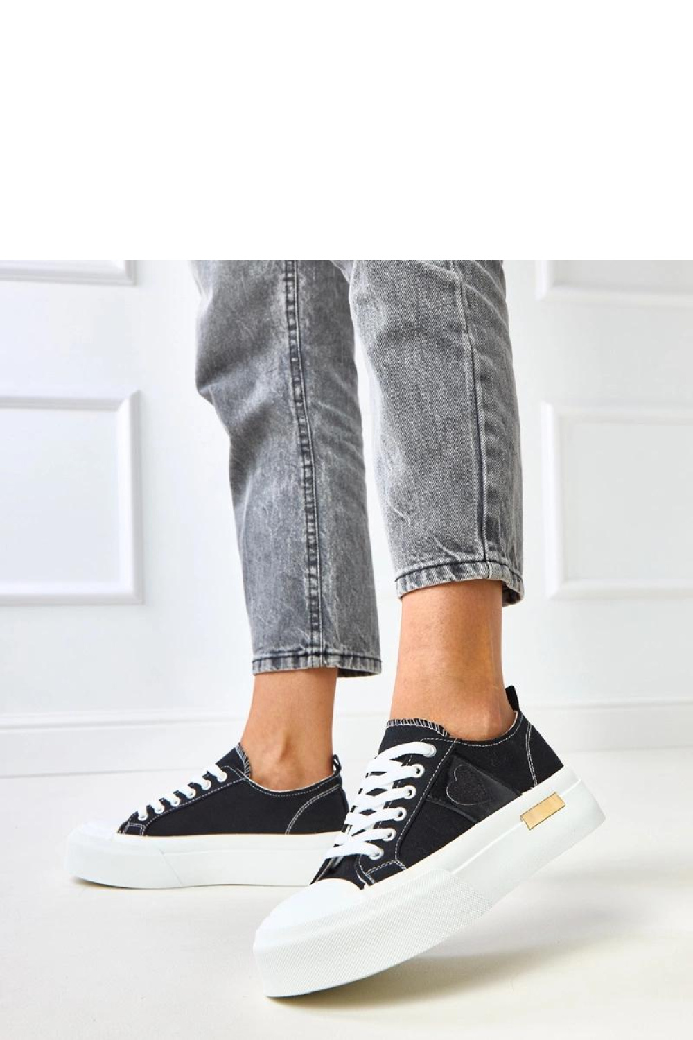 Buty Sportowe Model Nihal GLA1110 Black - Solea - obrazek 2