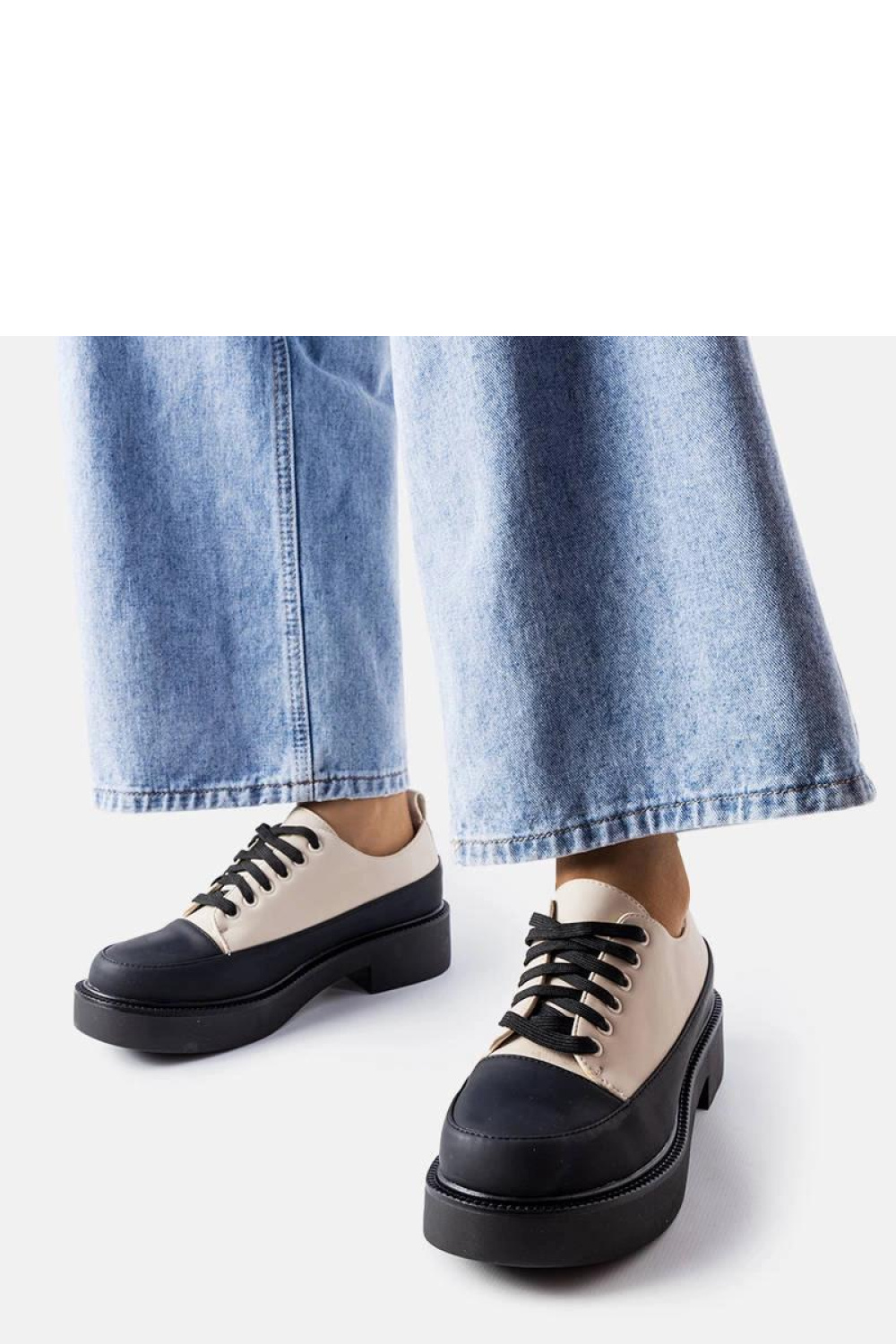 Beżowe półbuty na płaskim obcasie Merico - Solea - obrazek 4