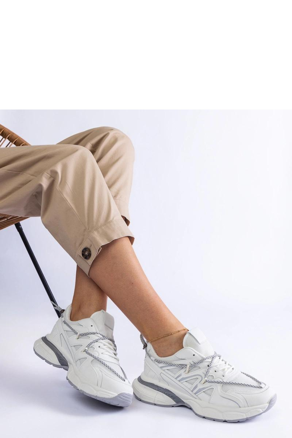 Białe damskie sneakersy na masywnej podeszwie Colunga - Solea - obrazek 3