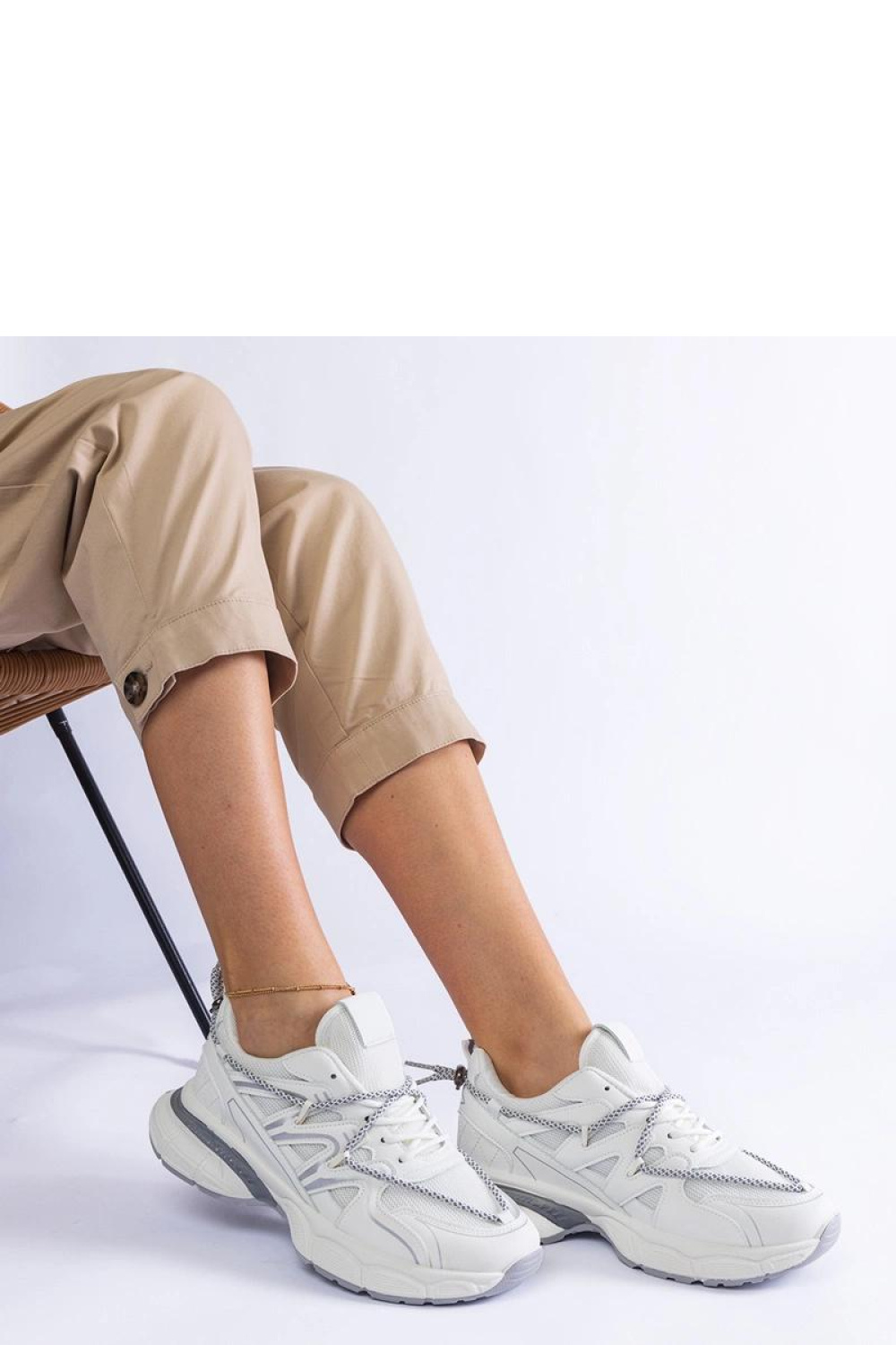 Białe damskie sneakersy na masywnej podeszwie Colunga - Solea - obrazek 4