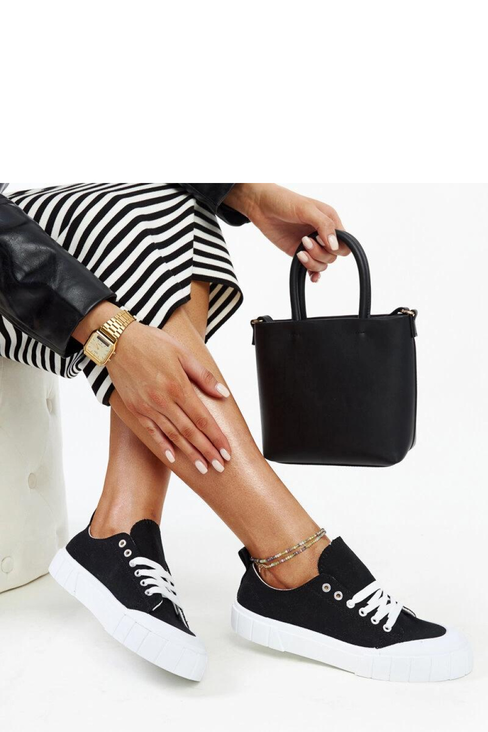 Czarne materiałowe trampki Eduarda - Solea - obrazek 2