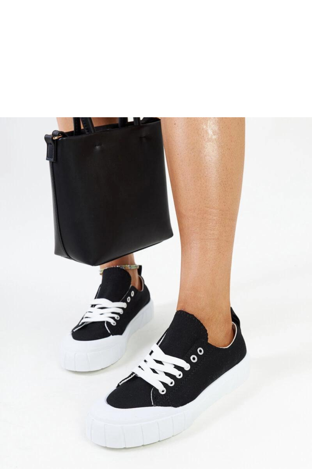 Czarne materiałowe trampki Eduarda - Solea - obrazek 3