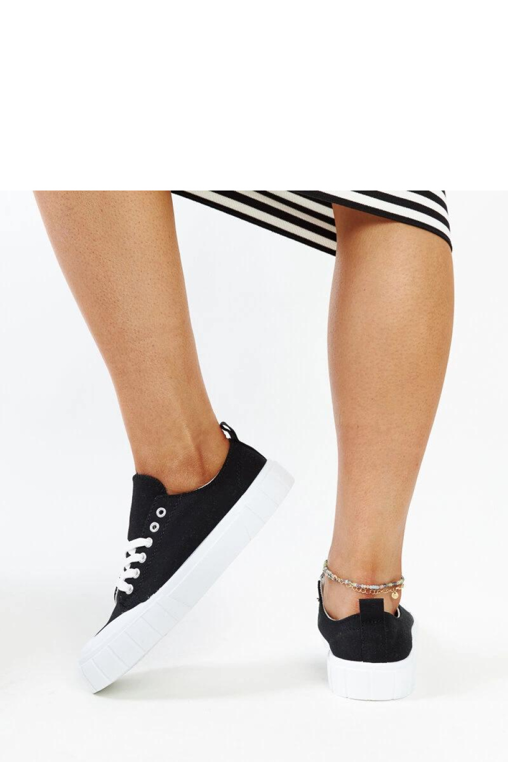 Czarne materiałowe trampki Eduarda - Solea - obrazek 4