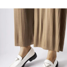 Białe mokasyny zdobione cyrkoniami Marsilius – Solea