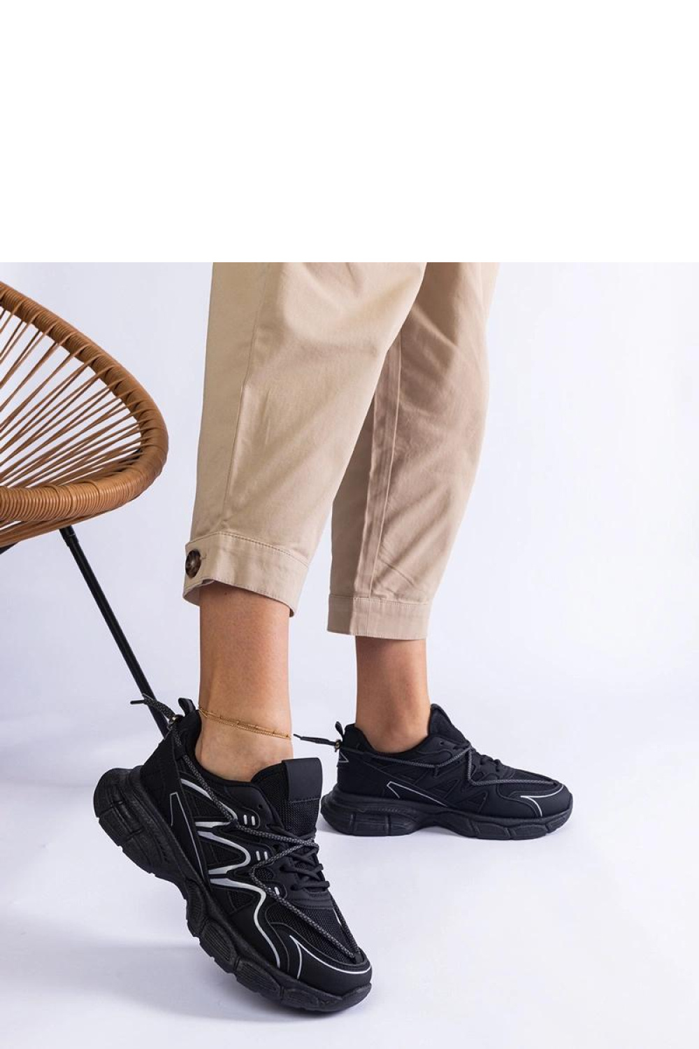 Czarne damskie sneakersy na masywnej podeszwie Colunga - Solea - obrazek 2