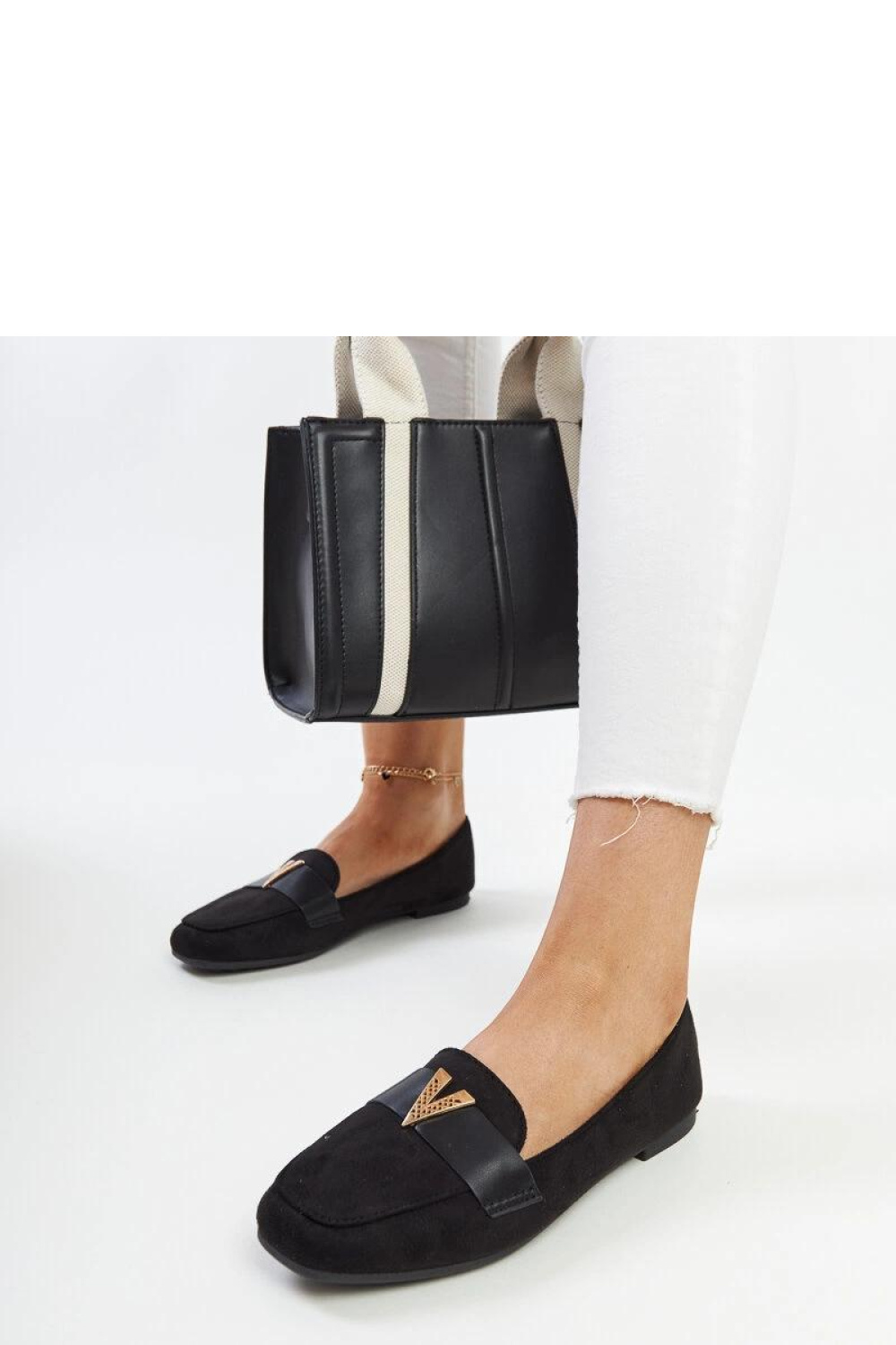 Czarne mokasyny z ozdobą Namal - Solea - obrazek 3