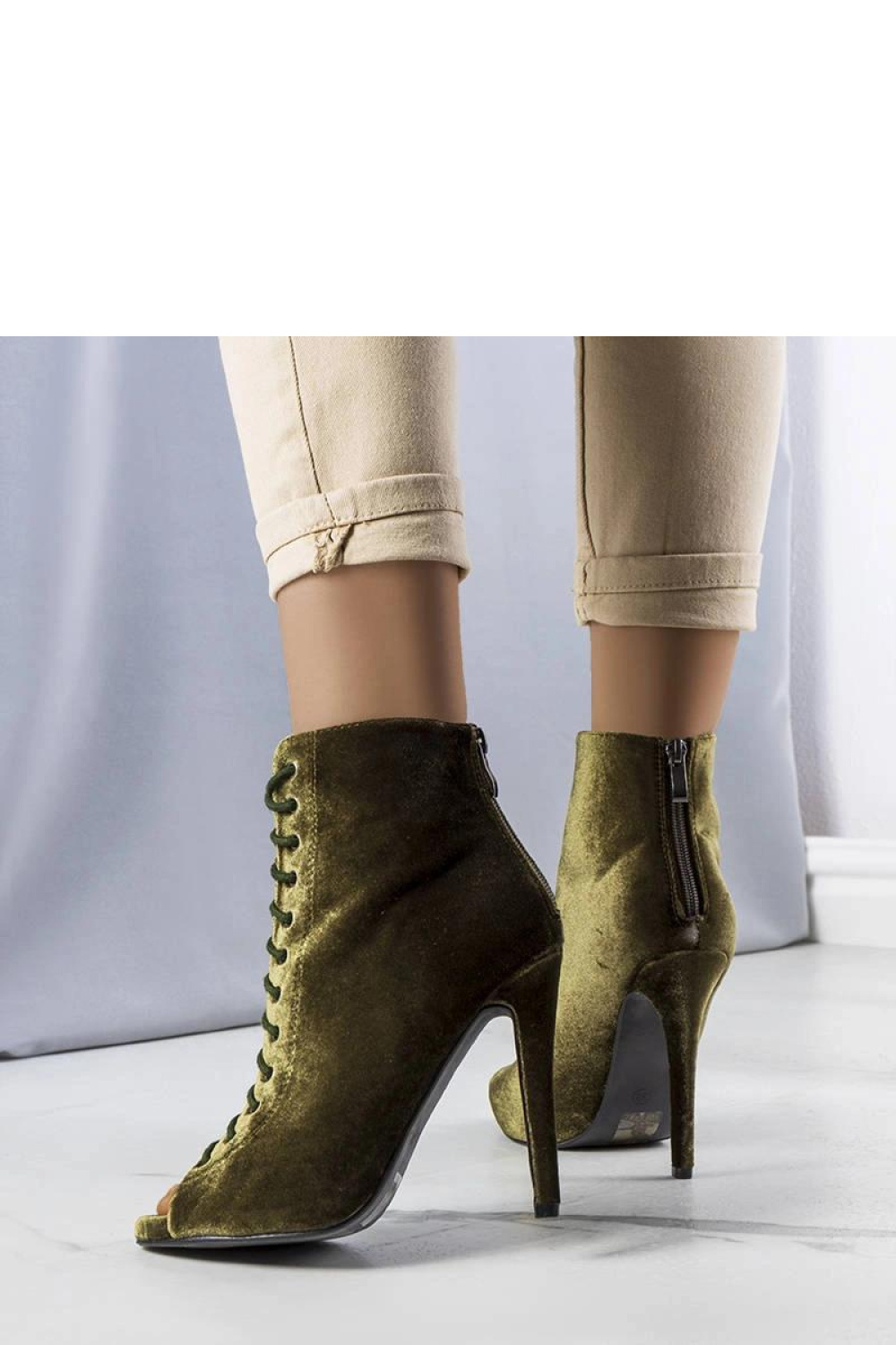 Zielone eleganckie szpilki z cholewką Amora - Solea - obrazek 2