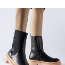 Czarne botki na jasnoróżowej podeszwie Garden – Solea