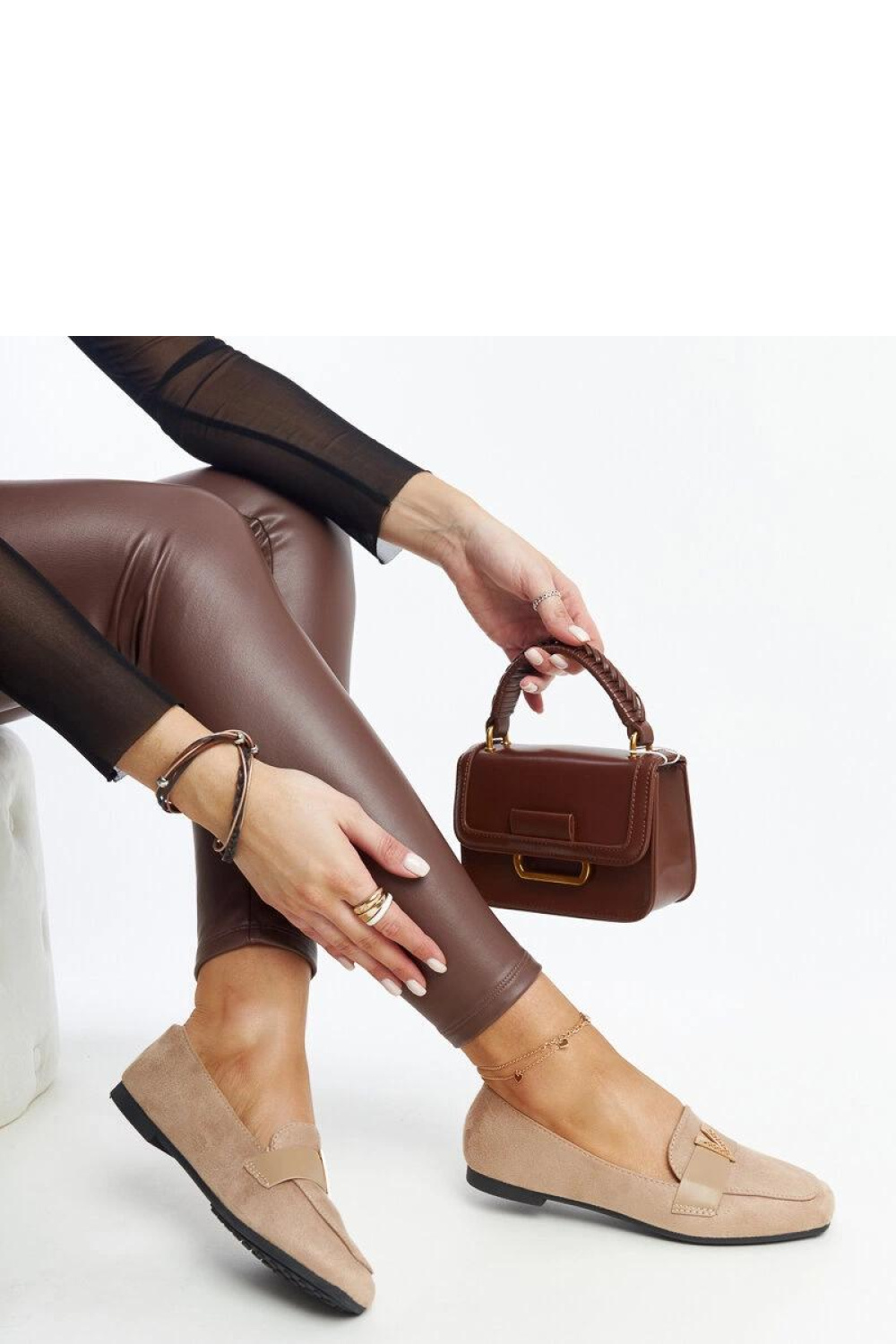 Brązowe mokasyny z ozdobą Namal - Solea - obrazek 2