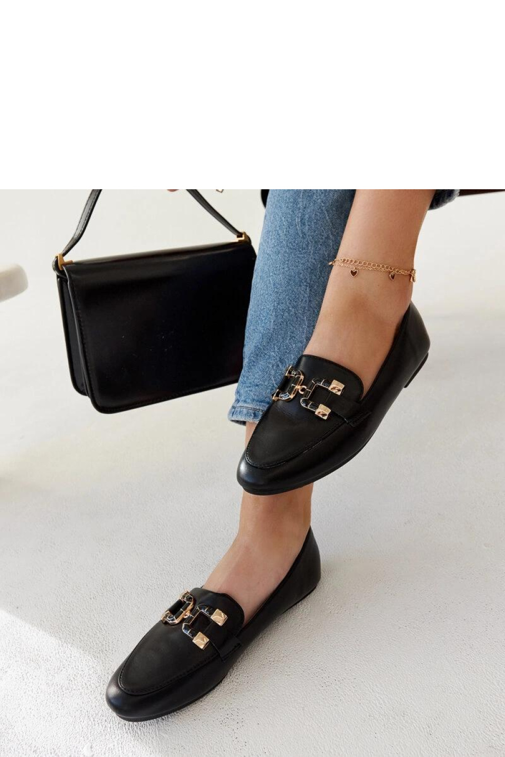 Czarne mokasyny z klamerką Comerio - Solea - obrazek 2
