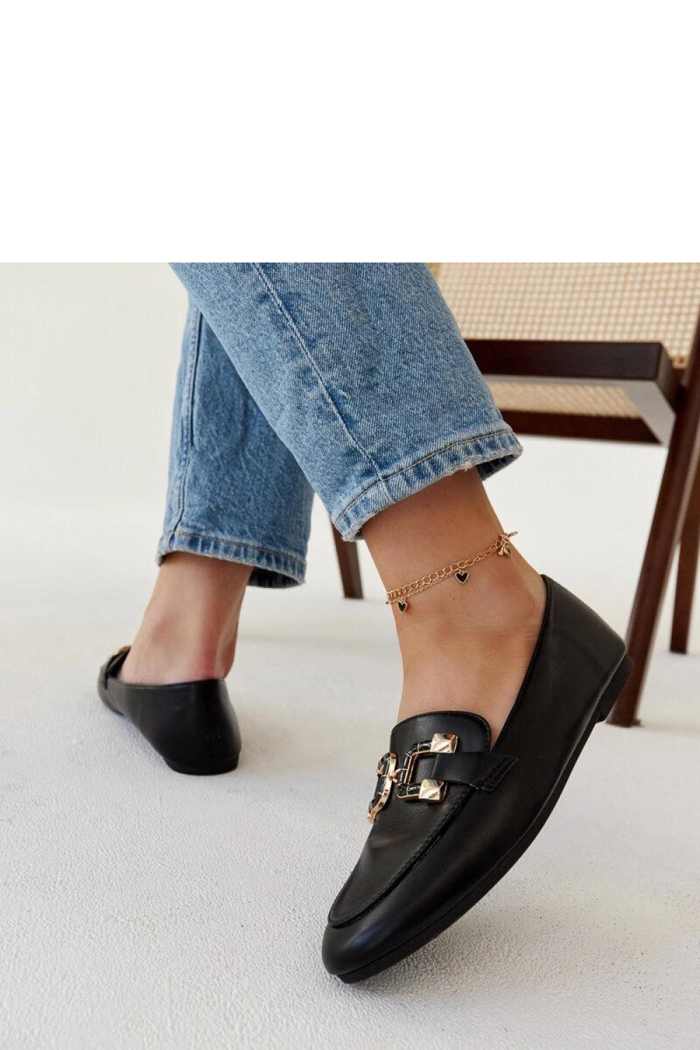 Czarne mokasyny z klamerką Comerio - Solea - obrazek 4