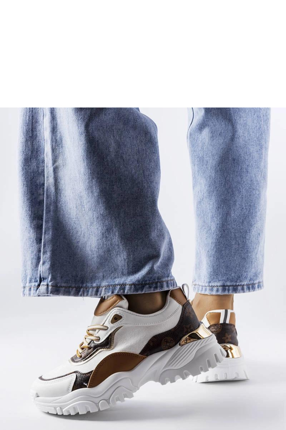 Białe sneakersy na nieregularnej podeszwie Alta - Solea - obrazek 3