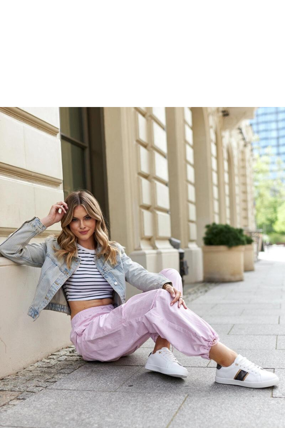 Białe sneakersy z ozdobnym paskiem Grada - Solea - obrazek 2