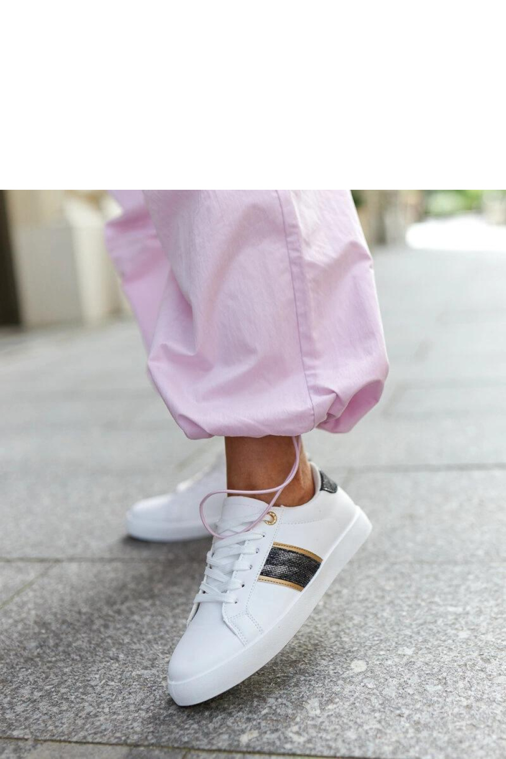 Białe sneakersy z ozdobnym paskiem Grada - Solea - obrazek 6