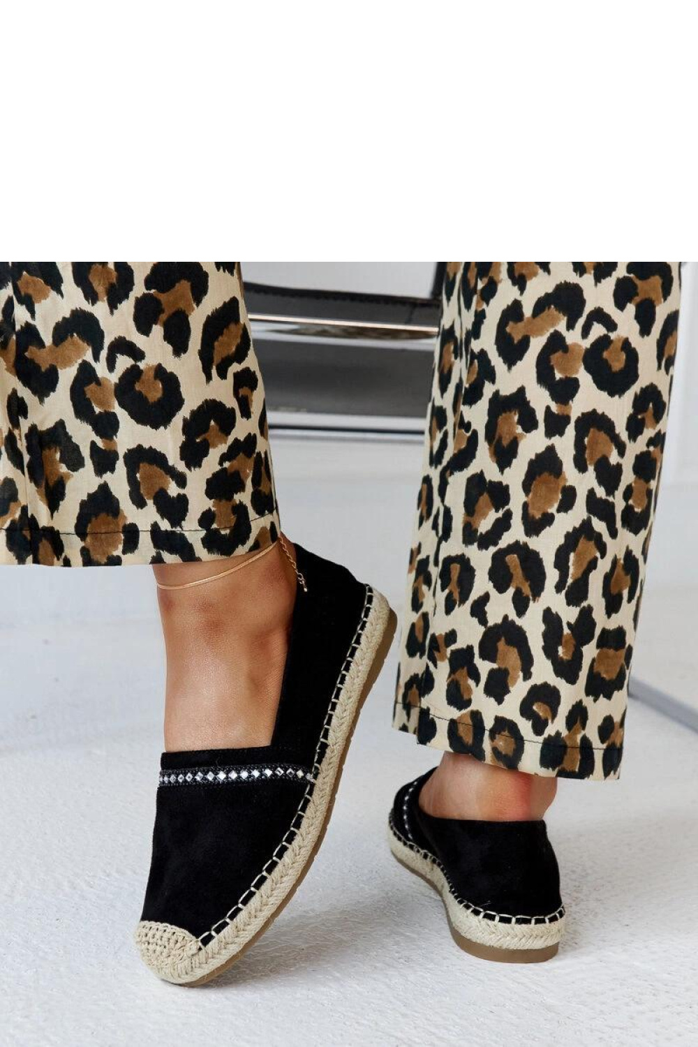 Czarne espadryle z cyrkoniami Abia - Solea - obrazek 5