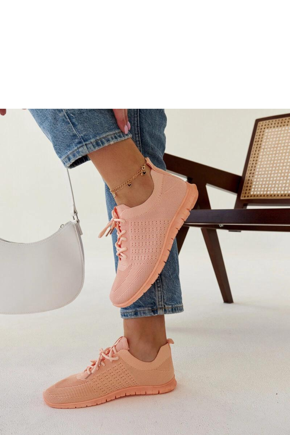 Różowe materiałowe sneakersy Mairago - Solea - obrazek 3