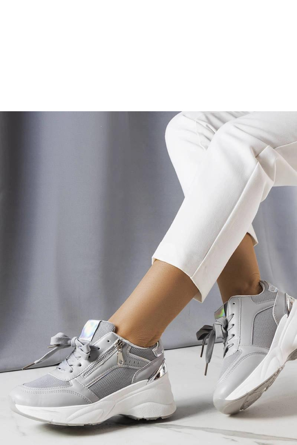 Szare sneakersy na koturnie Stacey - Solea - obrazek 2