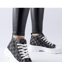 Czarne trampki zdobione monogramem Terenzio – Solea