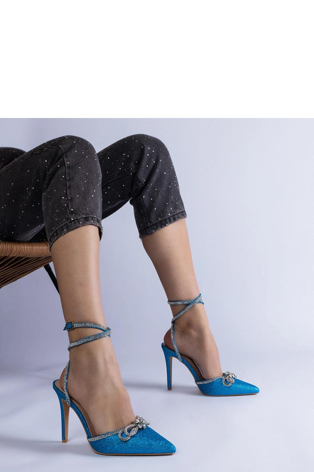 Niebieskie szpilki brokatowe z kokardką i cyrkoniami Merkuri - Solea - obrazek 2