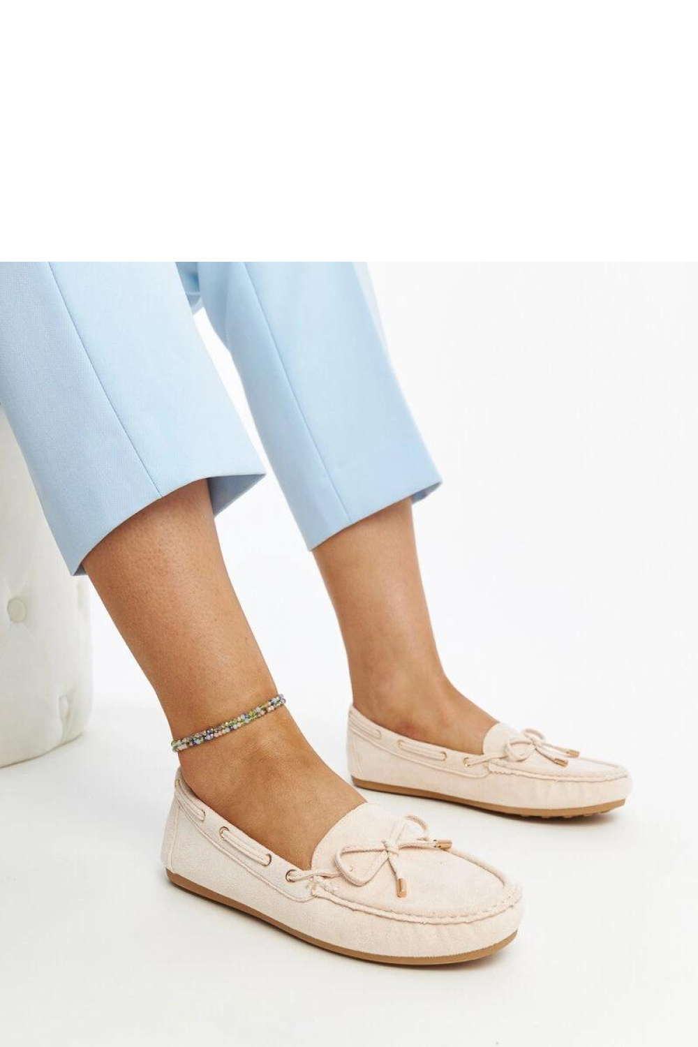 Jasnobeżowe zamszowe mokasyny Aneesa - Solea Hurtownia odzieży on-line, moda damska, bielizna i obuwie dla kobiet - Matterhorn.pl