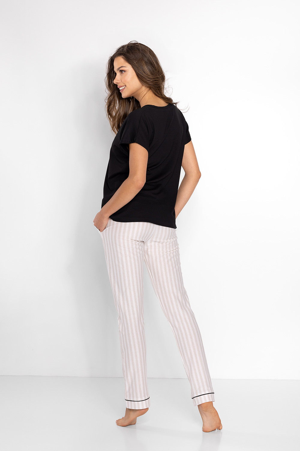 Piżama Damska Model Rita Black/Beige - Momenti Per Me - obrazek 2