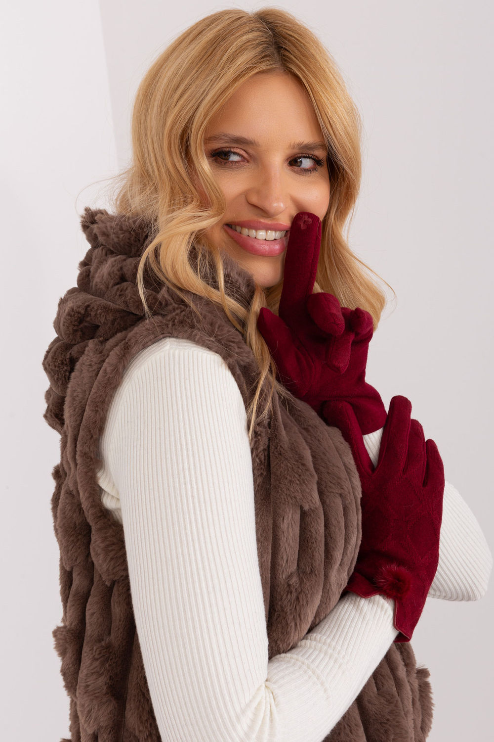 Rękawiczki Model AT-RK-239506.98 Bordo - AT - obrazek 3