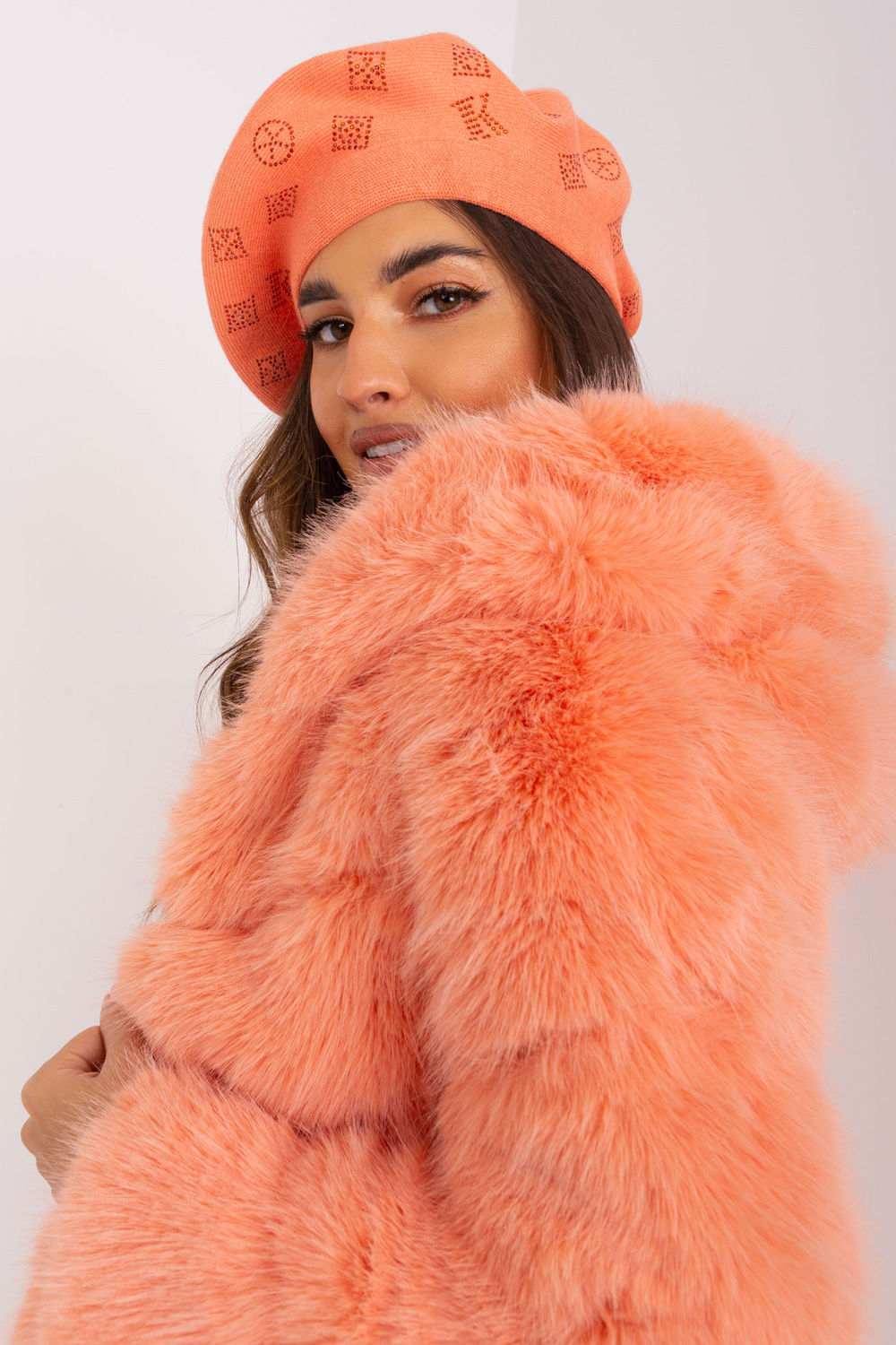 Beret Model AT-CZ-2318.3 Bbrzoskwinia - AT - obrazek 4