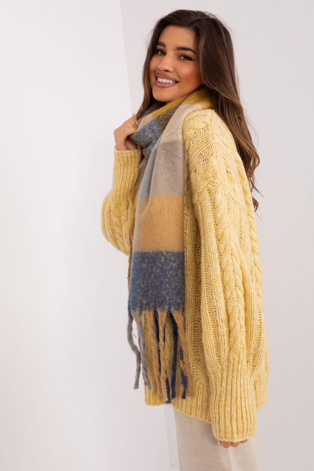 Szalik Model AT-SZ-2311501.32 Dark Yellow - AT - obrazek 2