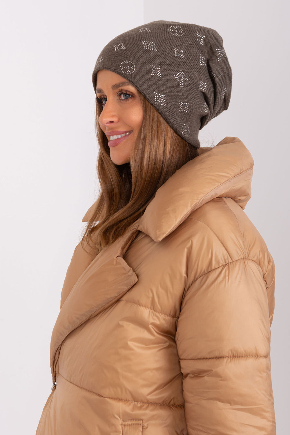 Czapka Model AT-CZ-2325.86 Dark Khaki - AT - obrazek 2