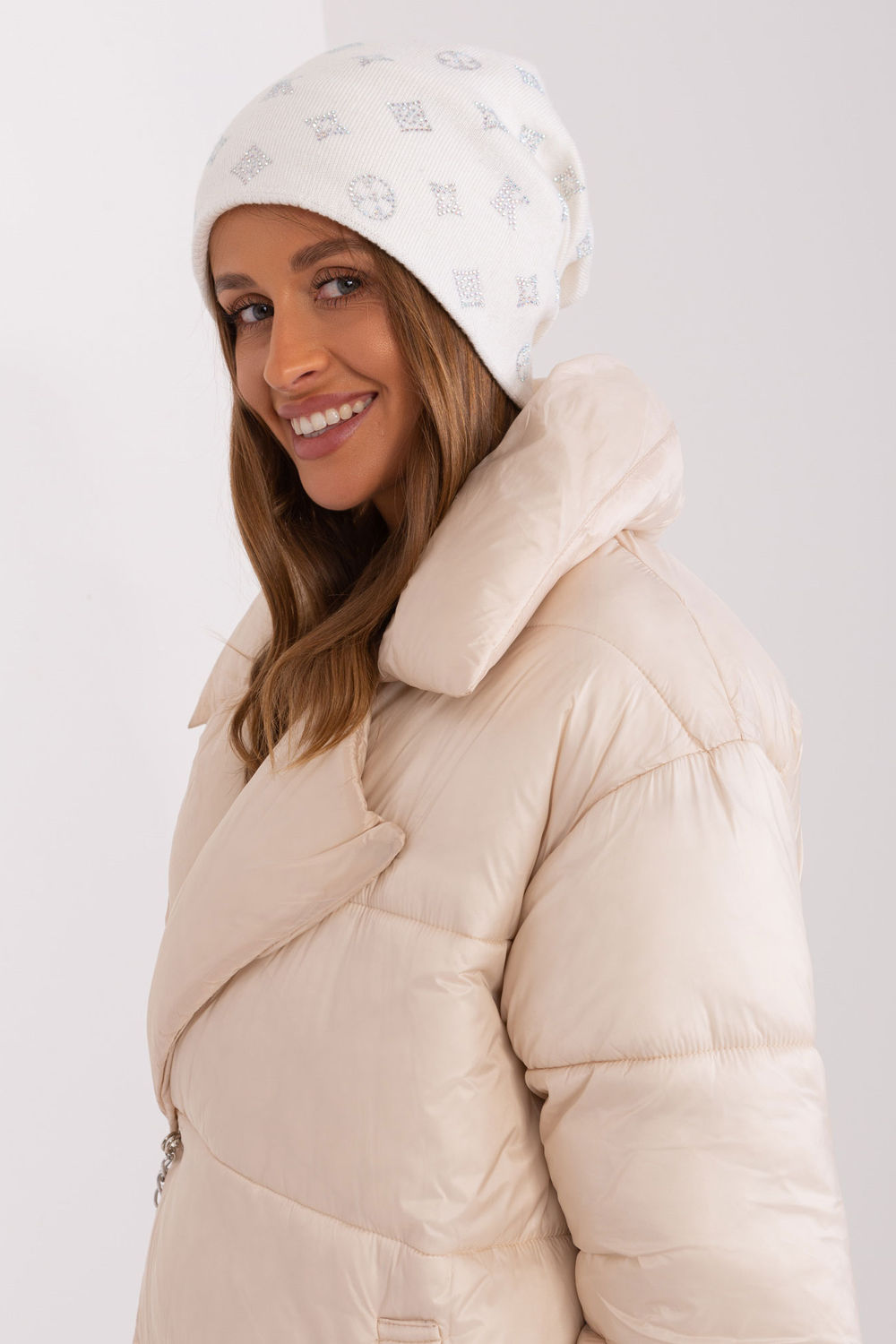 Czapka Model AT-CZ-2325.86 Ecru - AT - obrazek 4