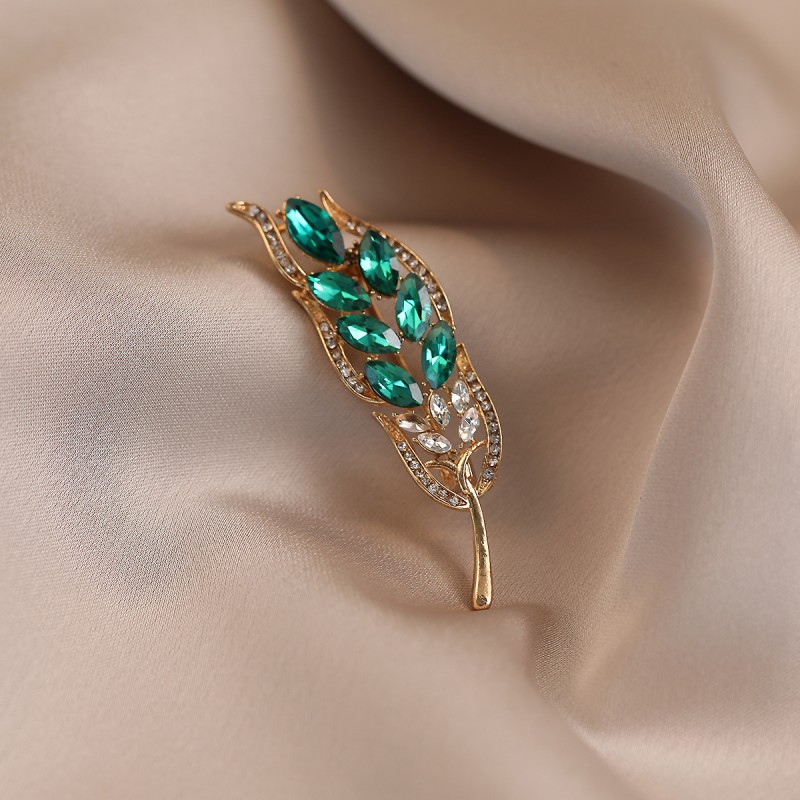 Broszka ozdobna - zielony kłos z cyrkoniami BZ214