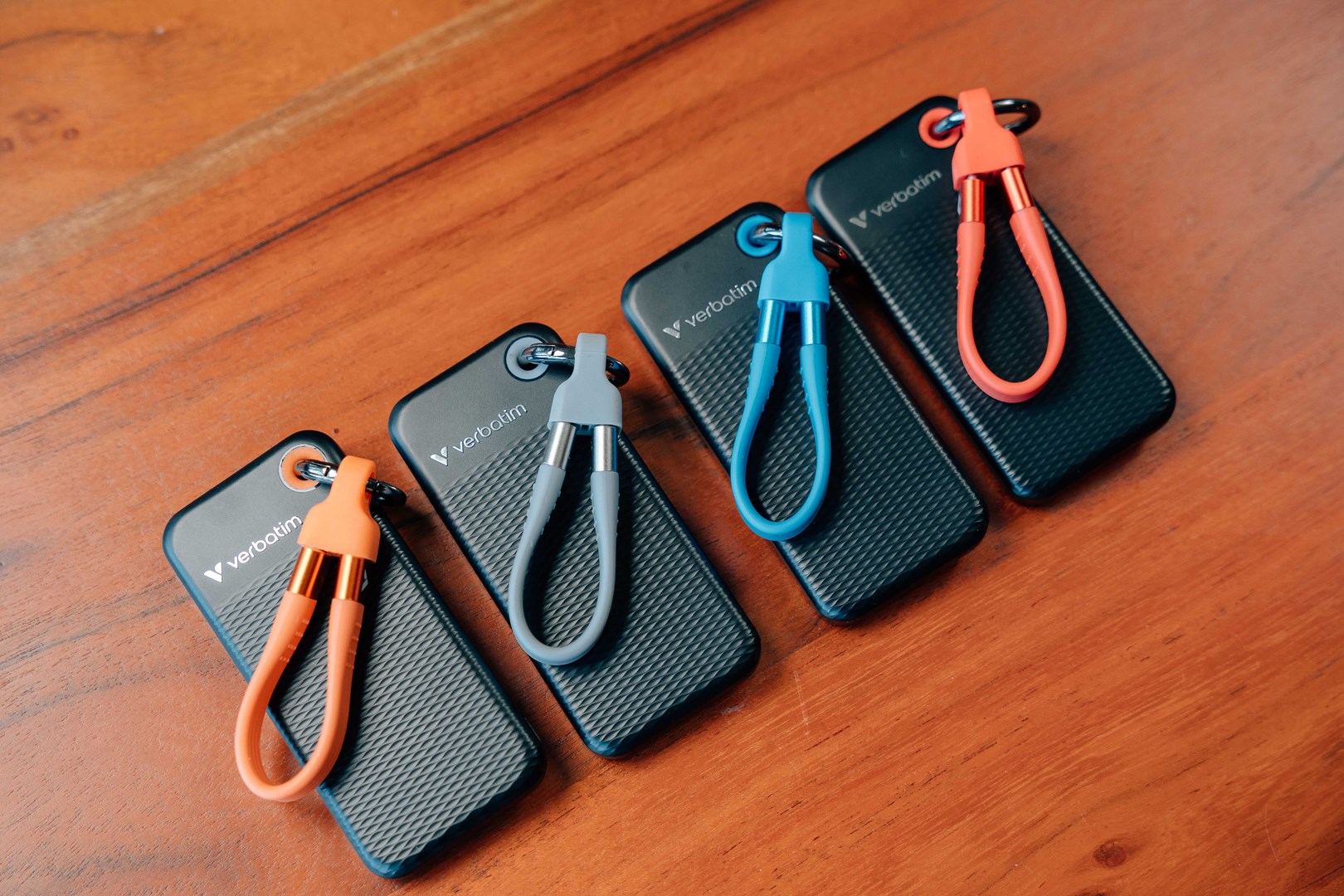 Verbatim Pocket SSD 2 TB USB Type-C 3.2 Gen 2 (3.1 Gen 2) Czarny, Szary - obrazek 4