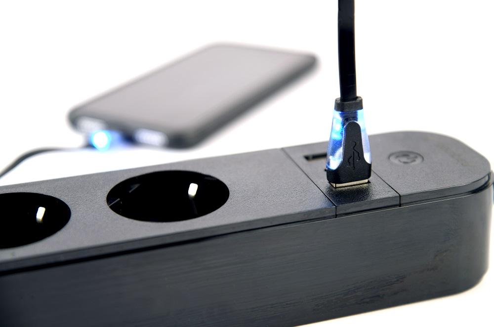 Listwa przeciwprzepięciowa Gembird TSL-PS-S4U-01 czarna - obrazek 3