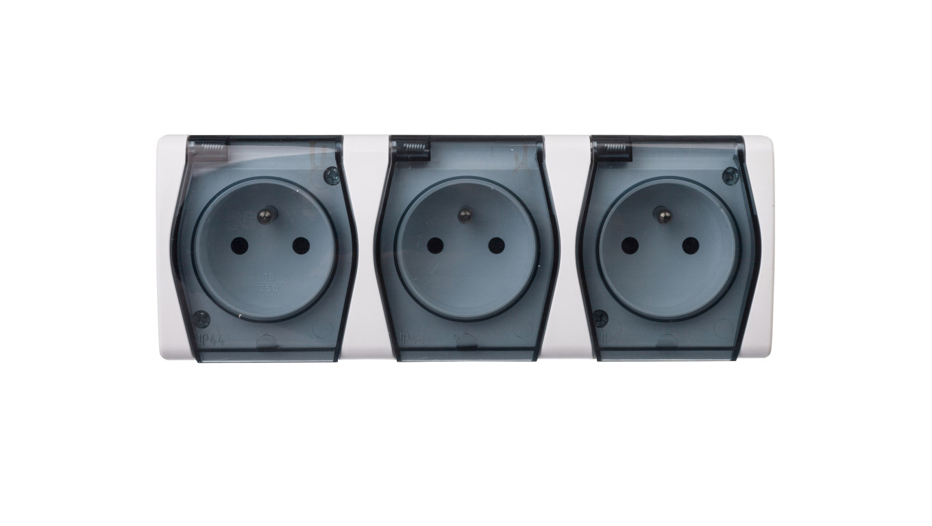 Hermes2 Gniazdo hermetyczne potrójne z/u 16A IP44 białe 1023-01