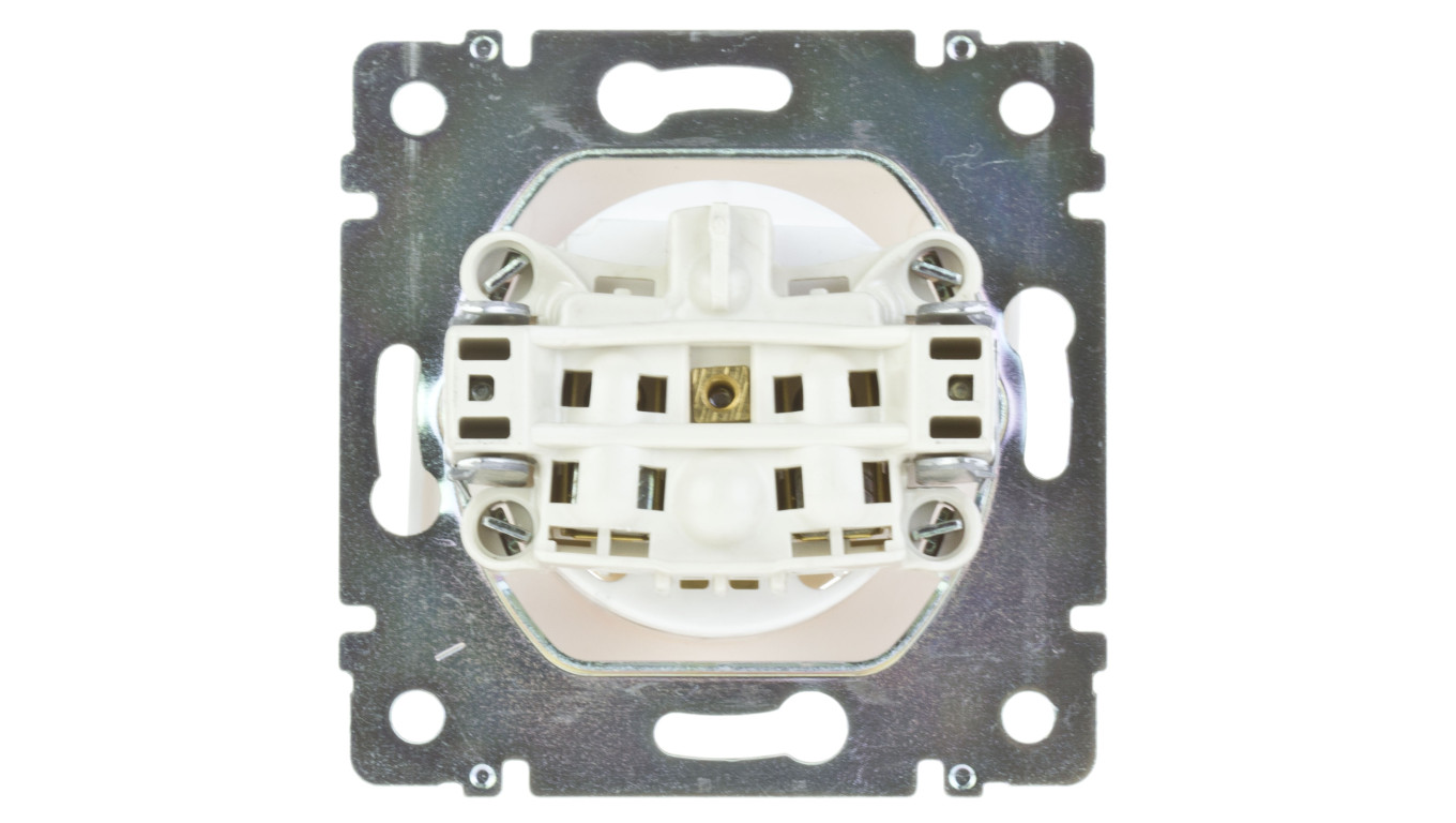 VALENA Gniazdo pojedyncze z/u 16A IP20 białe 774397