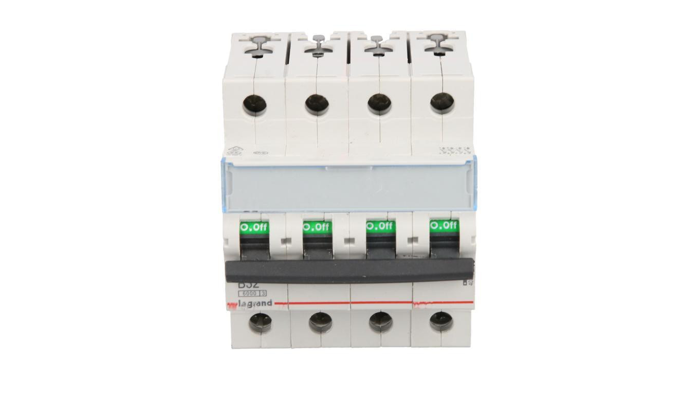 Wyłącznik nadprądowy 4P B 32A 6kA AC S304 TX3 403420